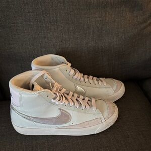 Nike Women's Lilac Blazers